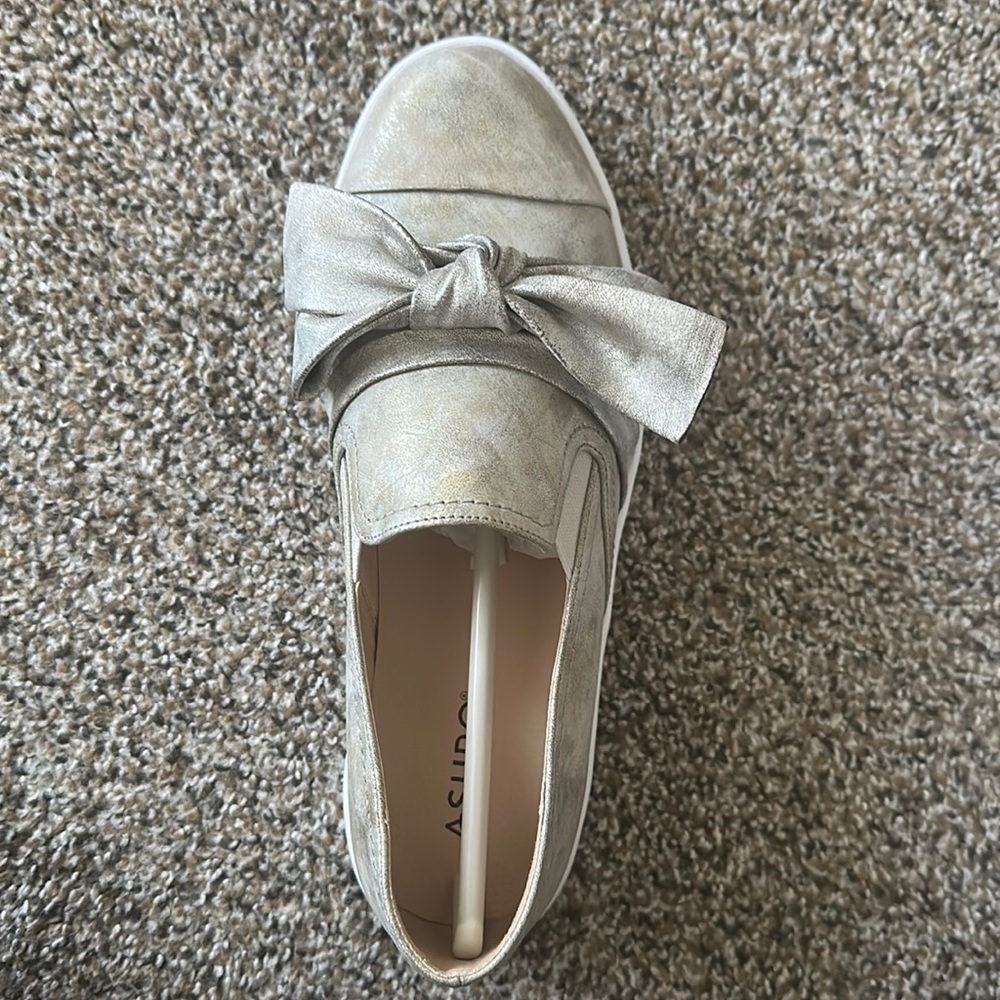 Ashro bow slip on sneakers